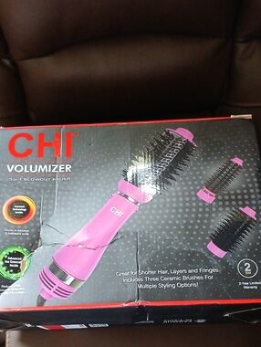 CHI Pink Volumizer 3-in-1 Blowout Brush.     D